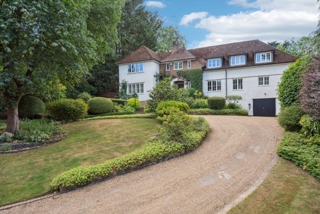 Main image of property: Main Drive, Gerrards Cross, Buckinghamshire