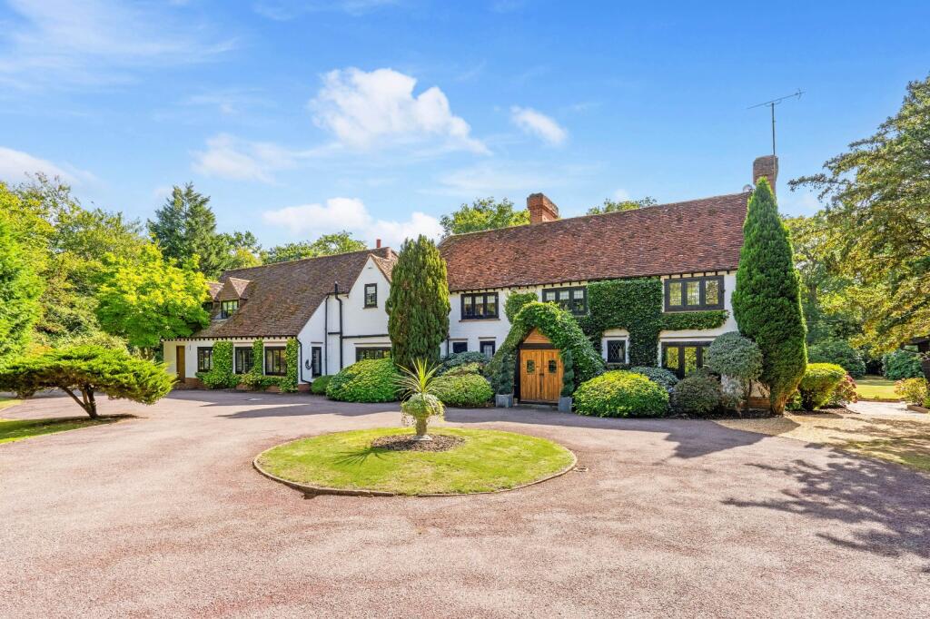 Main image of property: Collinswood Road, Farnham Common, Buckinghamshire