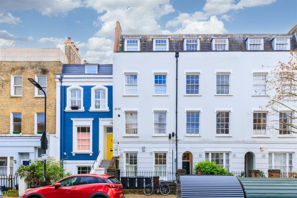 2 bedroom flat for sale in Allen Road, Stoke Newington, N16