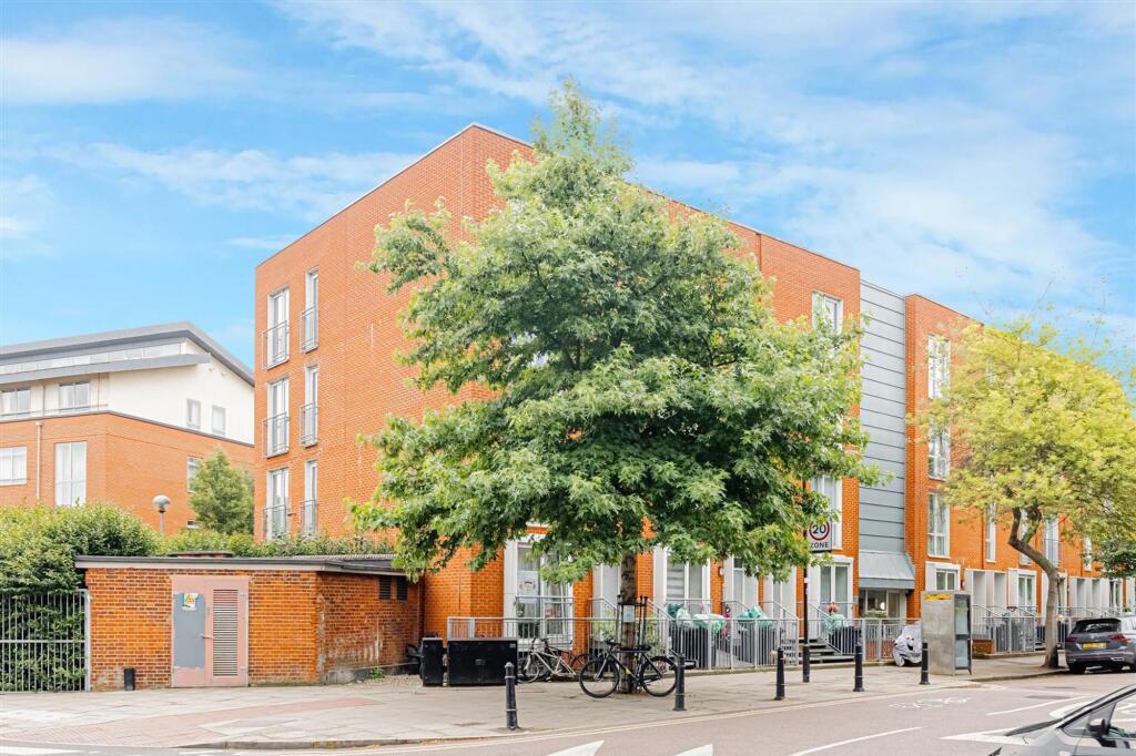 Main image of property: Bouverie Road, Selcraig House, N16