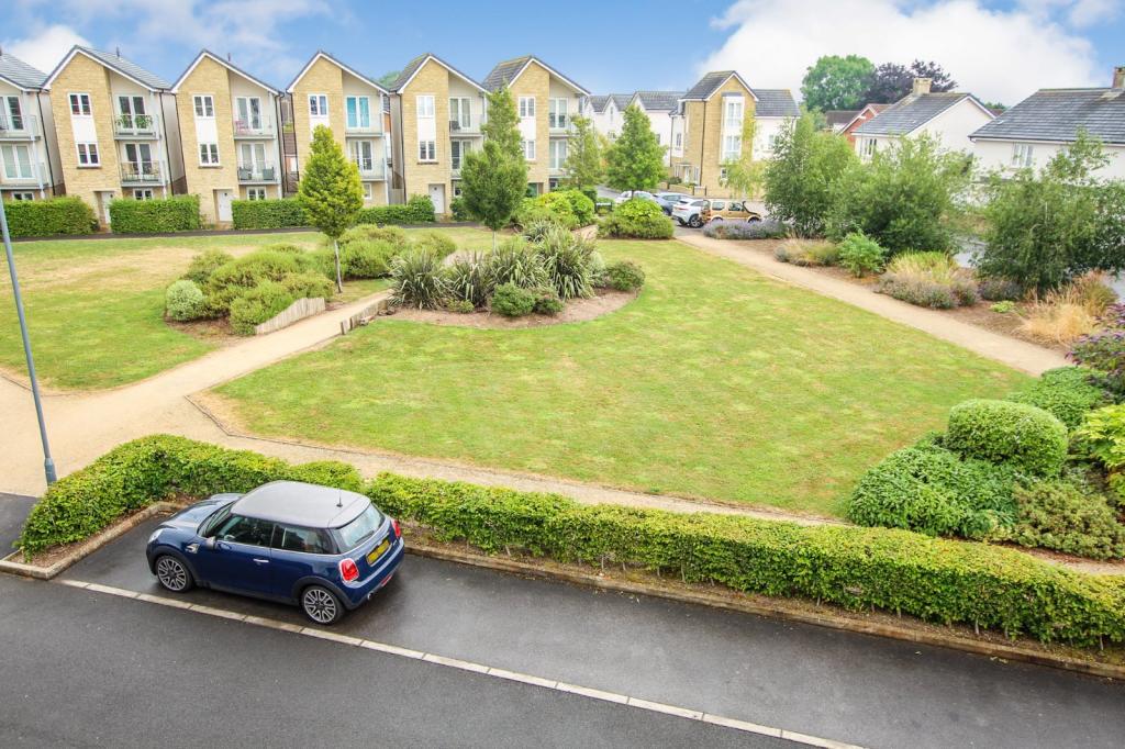 4 bedroom link detached house for sale in Nightingale Way, Westfield