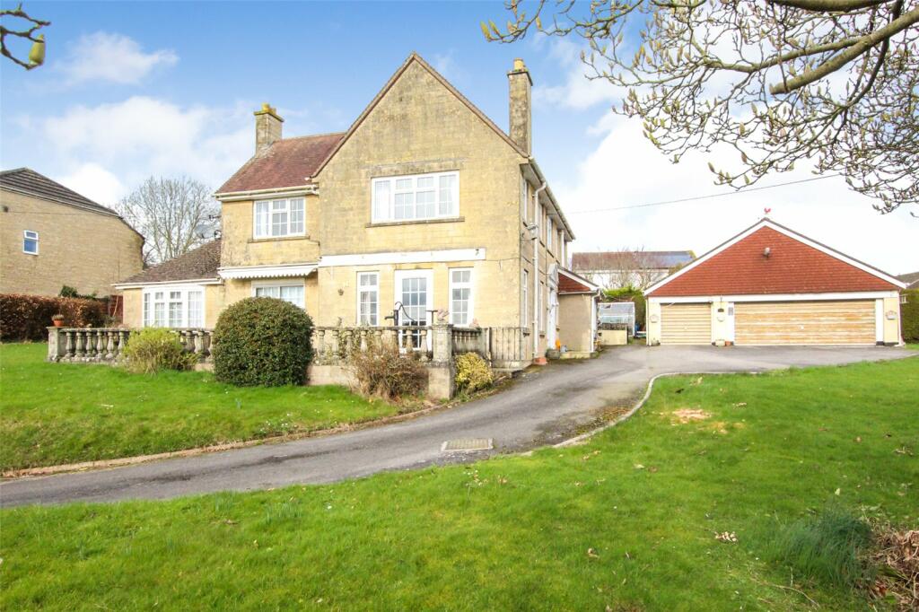 4 bedroom detached house for sale in West Road, Midsomer Norton