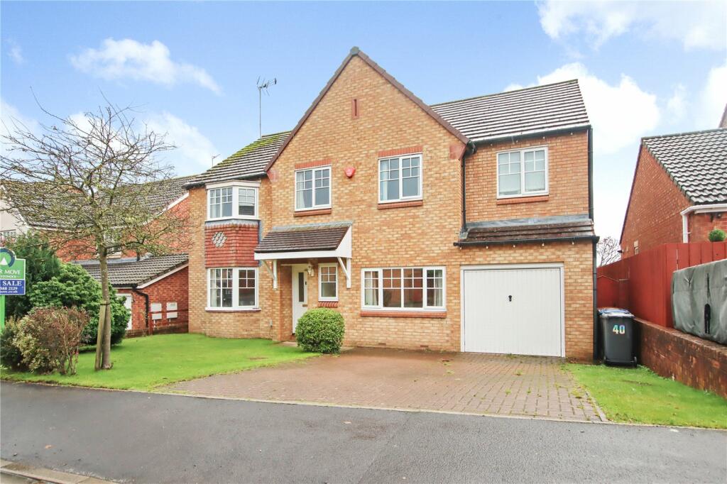 5 bedroom detached house for sale in Chipchase Court, Woodstone Village