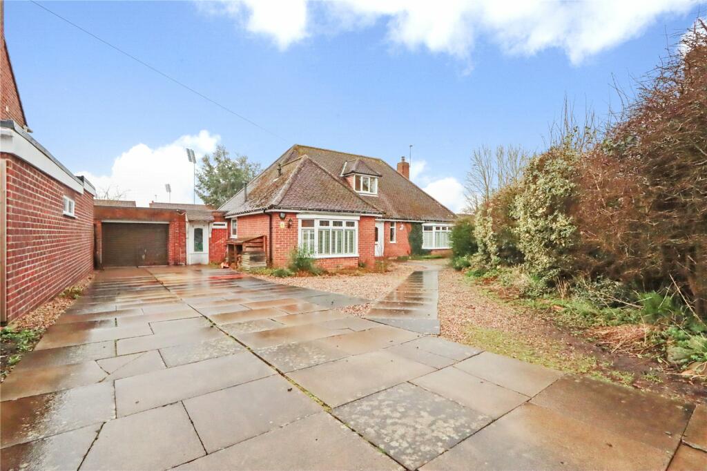 4 bedroom bungalow for sale in Crichton Avenue, Chester Le Street ...