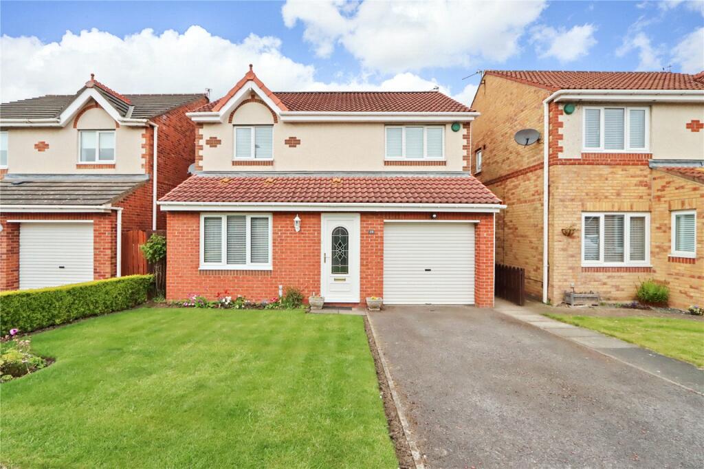 3 bedroom detached house for sale in Richmond Drive, Woodstone Village