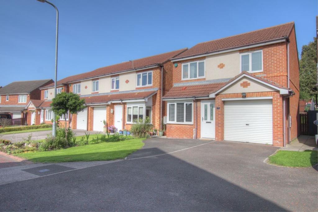 3 bedroom detached house for sale in The Brambles, Birtley, Chester Le
