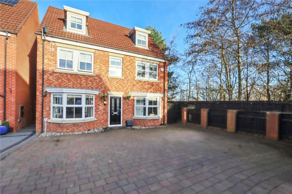 4 bedroom detached house for sale in Rolling Mill, Consett, Durham, DH8