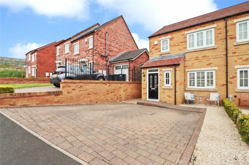 3 bedroom semidetached house for sale in Redmire Drive, Delves Lane