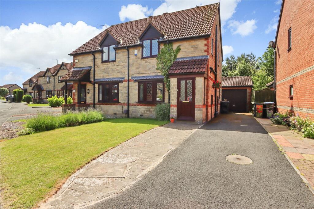 2 bedroom semidetached house for sale in Romany Drive, Consett, Durham