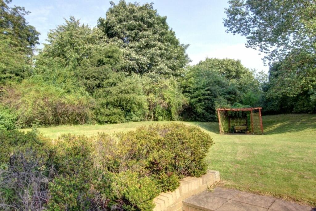 2 bedroom flat for sale in Durham Road, Houghton Le Spring, Tyne and