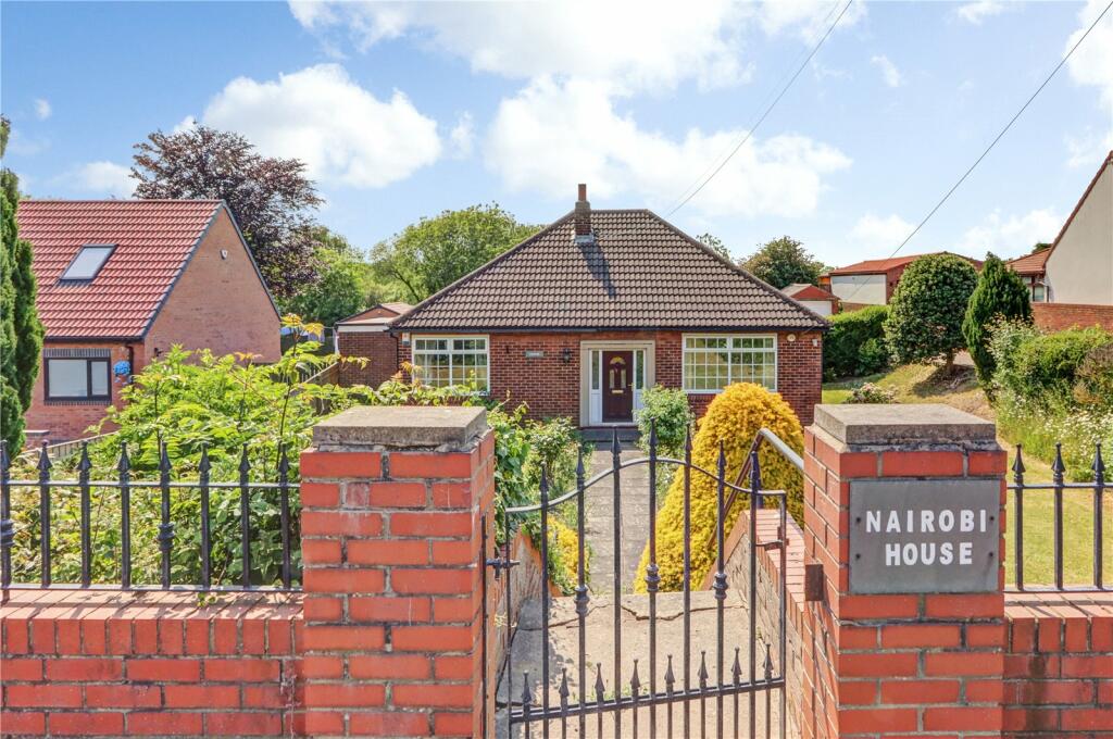 3 bedroom bungalow for sale in Broomhill, HettonleHole, Houghton Le