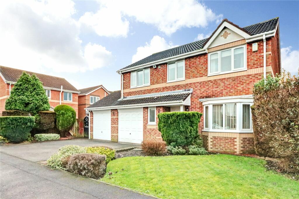 4 bedroom detached house for sale in Birkdale Drive, Shiney Row, Houghton Le Spring, Tyne and