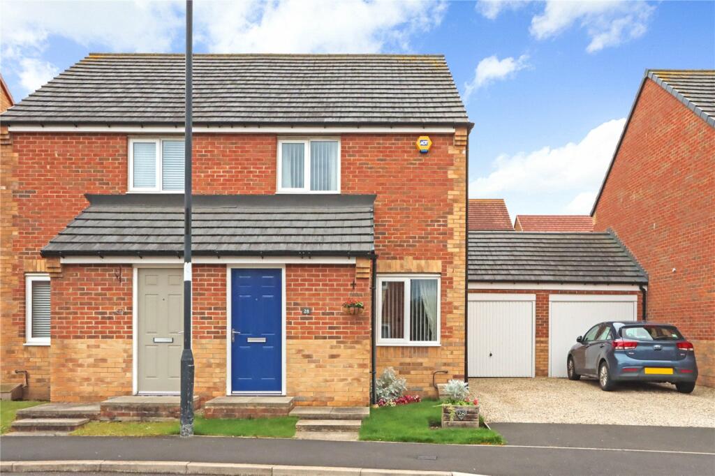 2 bedroom semidetached house for sale in Henry Street, HettonleHole