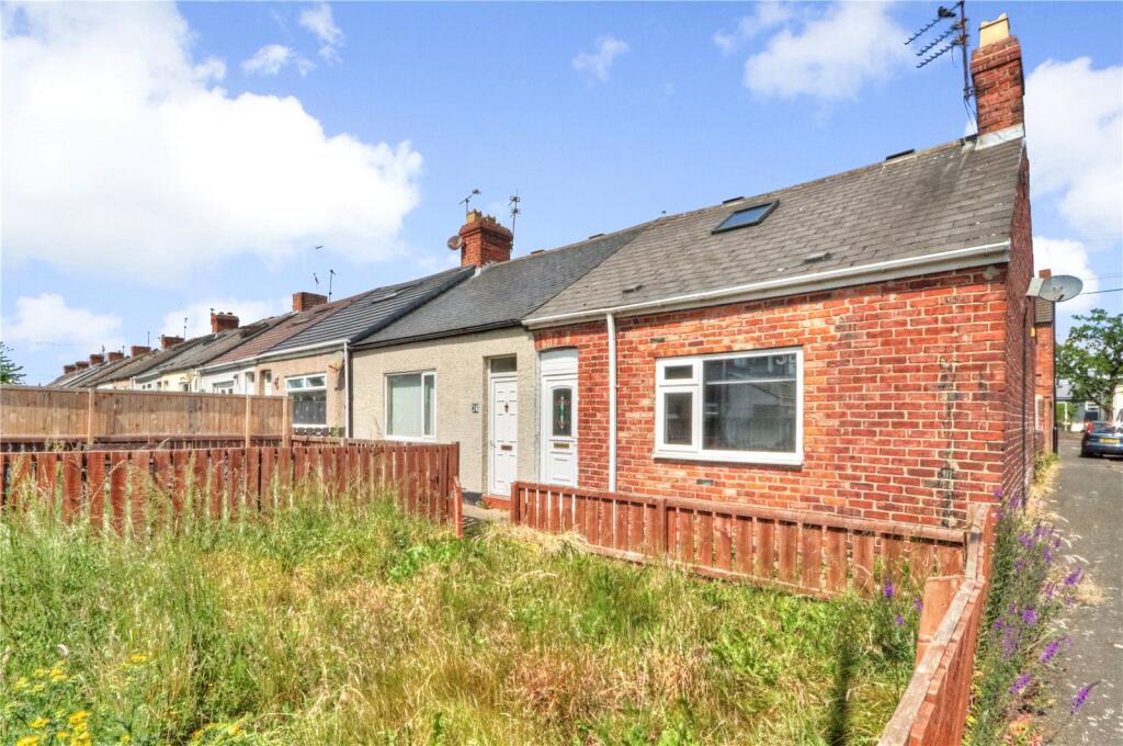 2 bedroom end of terrace house