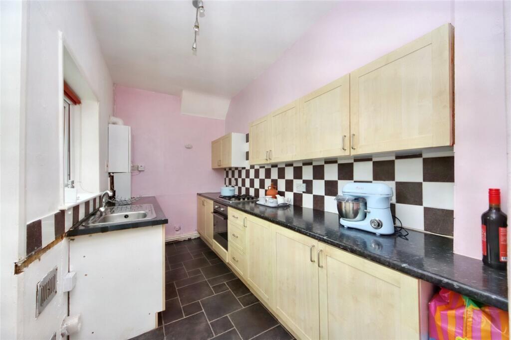 1 bedroom flat for sale in Camborne Grove, Shipcote, Gateshead, NE8