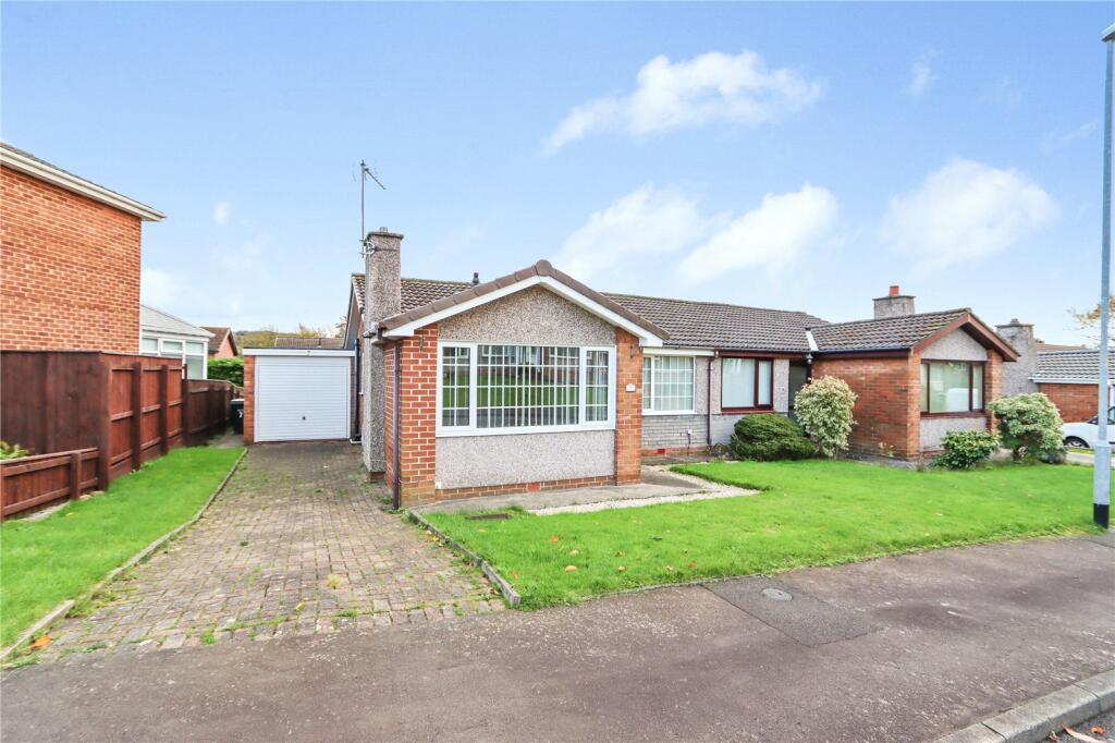 2 bedroom bungalow for sale in Avon Close, Rowlands Gill, NE39