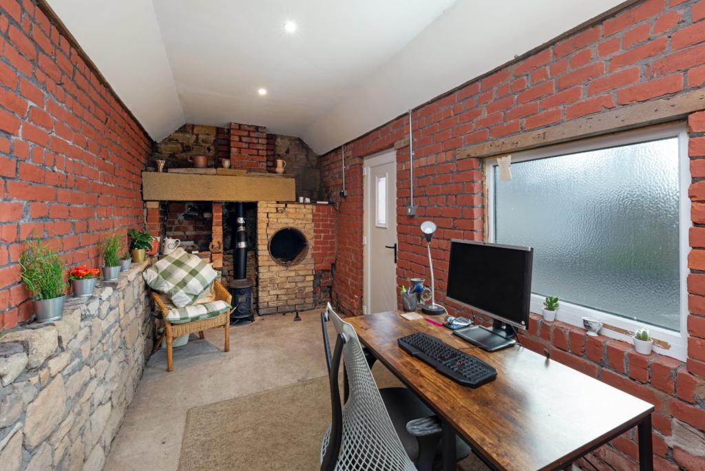 3 bedroom terraced house for sale in Whorlton Hall Cottages, Newcastle