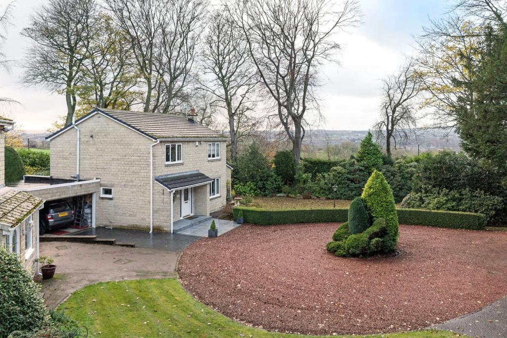 4 bedroom detached house for sale in Walbottle Hall Gardens, Newcastle