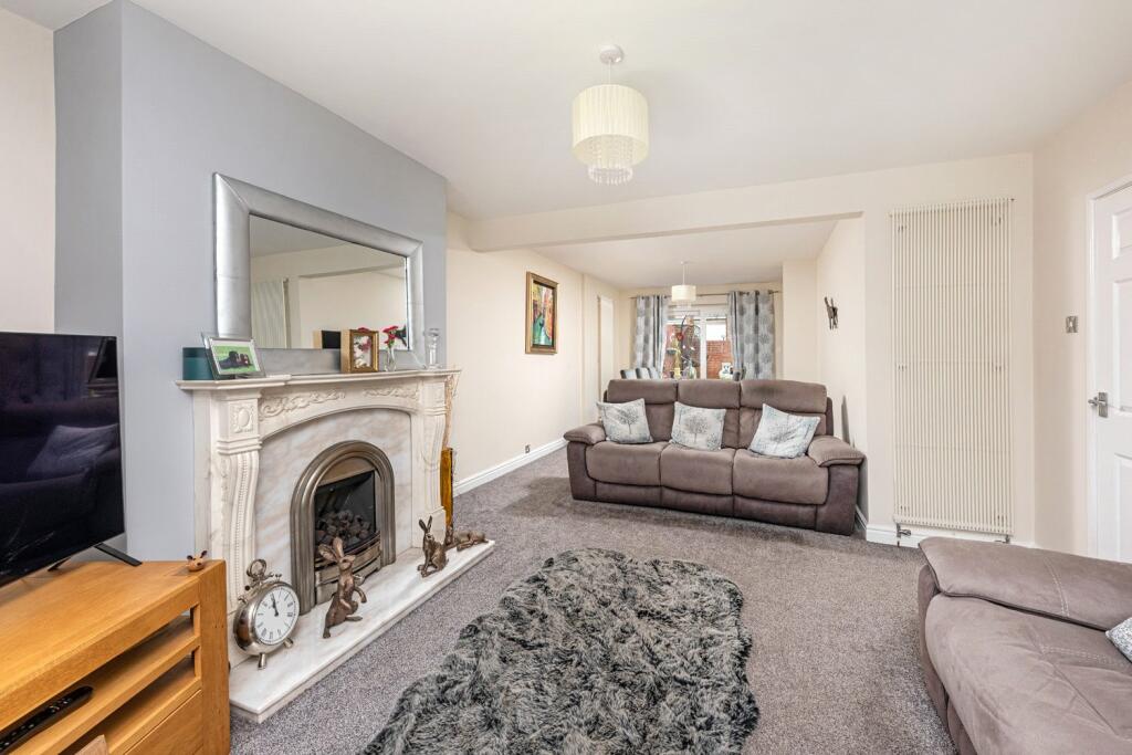 4 bedroom semidetached house for sale in Ashdale Crescent, Newcastle