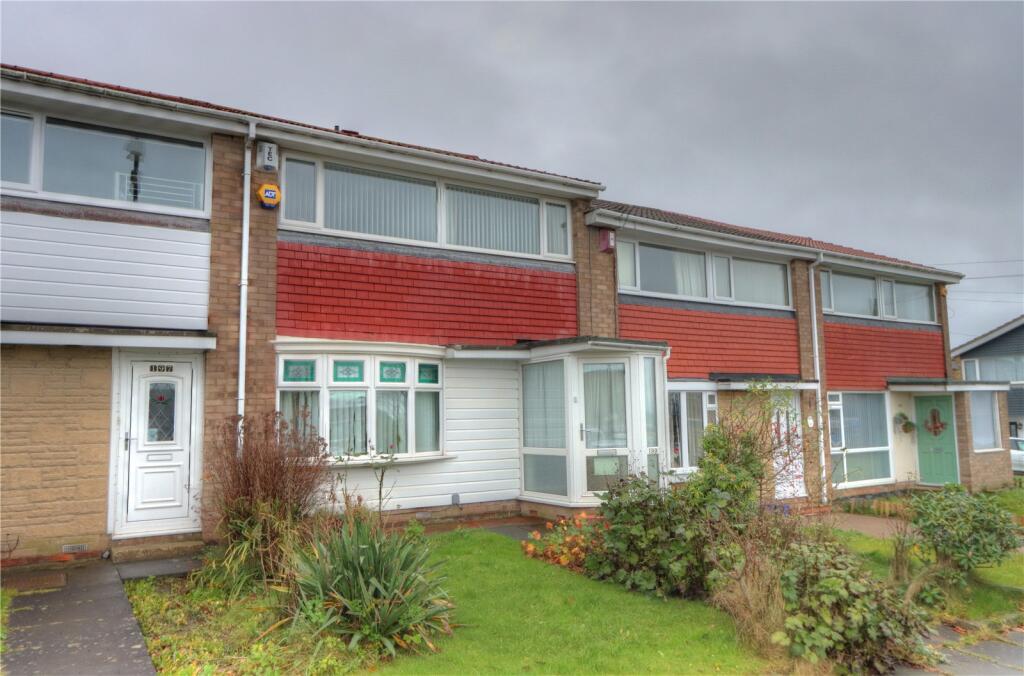 3 bedroom terraced house for sale in Hillhead Parkway, Newcastle upon