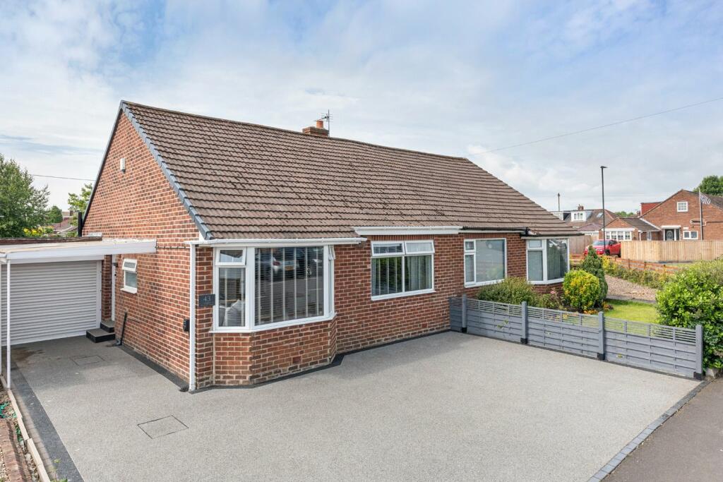 2 bedroom bungalow for sale in Downend Road, Newcastle upon Tyne, Tyne and Wear, NE5