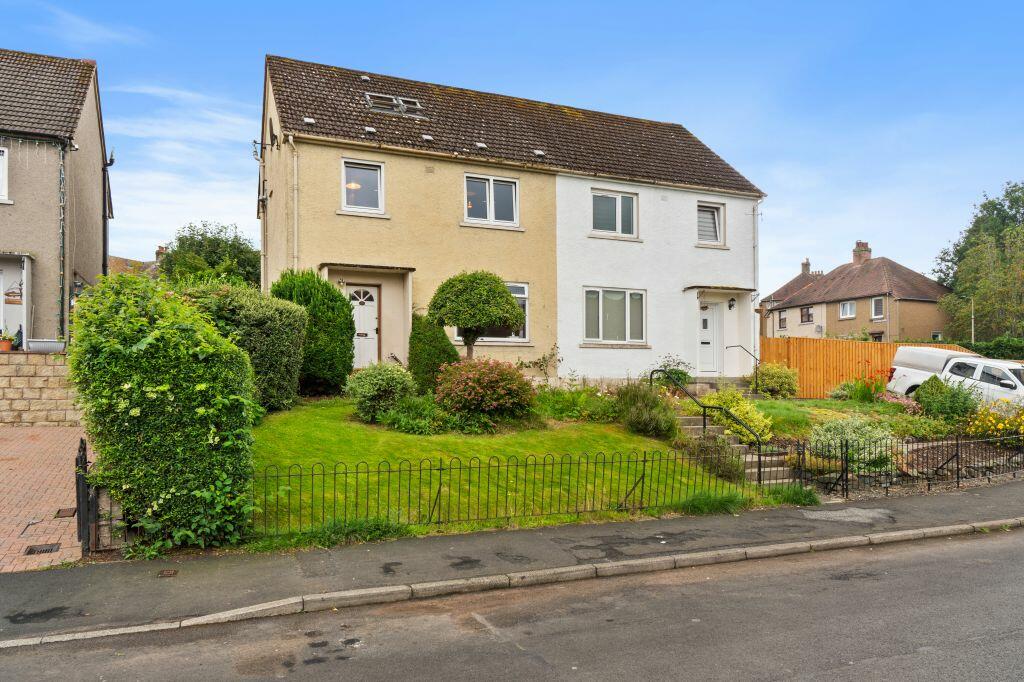 Main image of property: 28 Victoria Park Drive, Peebles, EH45 9AD