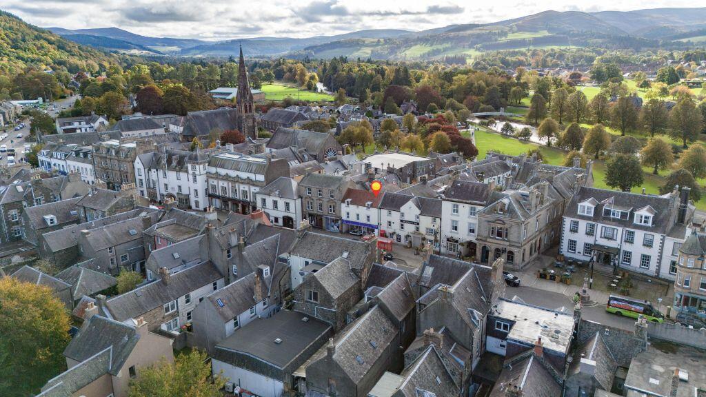 Main image of property: 33a High Street, Peebles, EH45 8AN