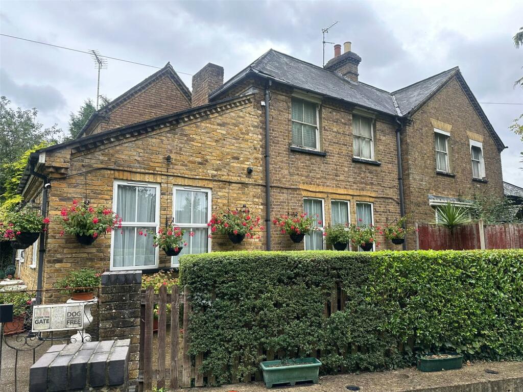 Main image of property: Middle Green, Slough, Buckinghamshire, SL3