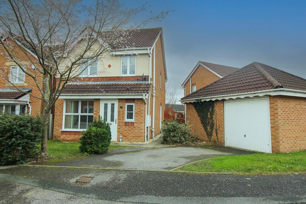 3 bedroom detached house for sale in Fox Farm Court, Brampton Bierlow