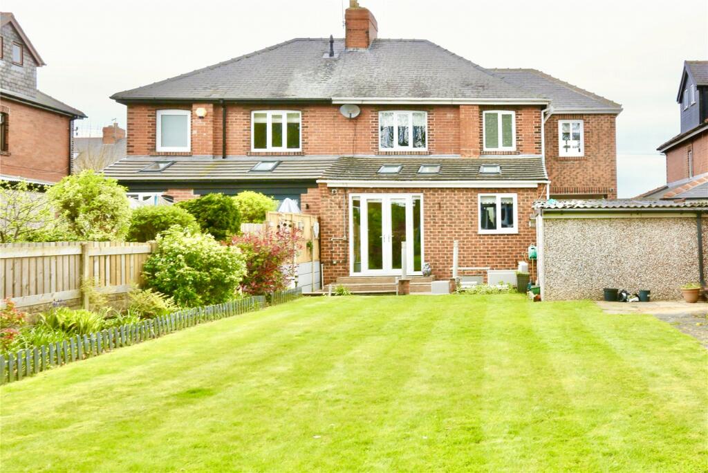 4 bedroom semidetached house for sale in Tempest Avenue, Darfield