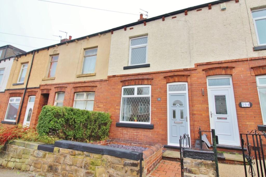 2 bedroom terraced house for sale in Barnsley Road, Wombwell, Barnsley, S73