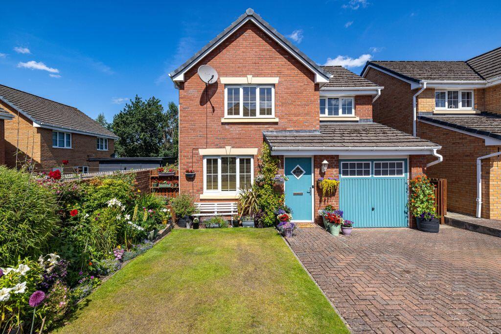 Main image of property: 14 Weavers Linn, Tweedbank, TD1 3SX