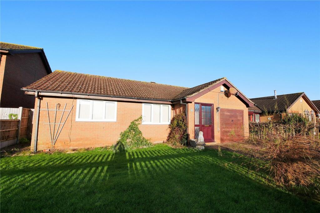 2 bedroom bungalow for sale in Walkington Way, Sandilands, Mablethorpe