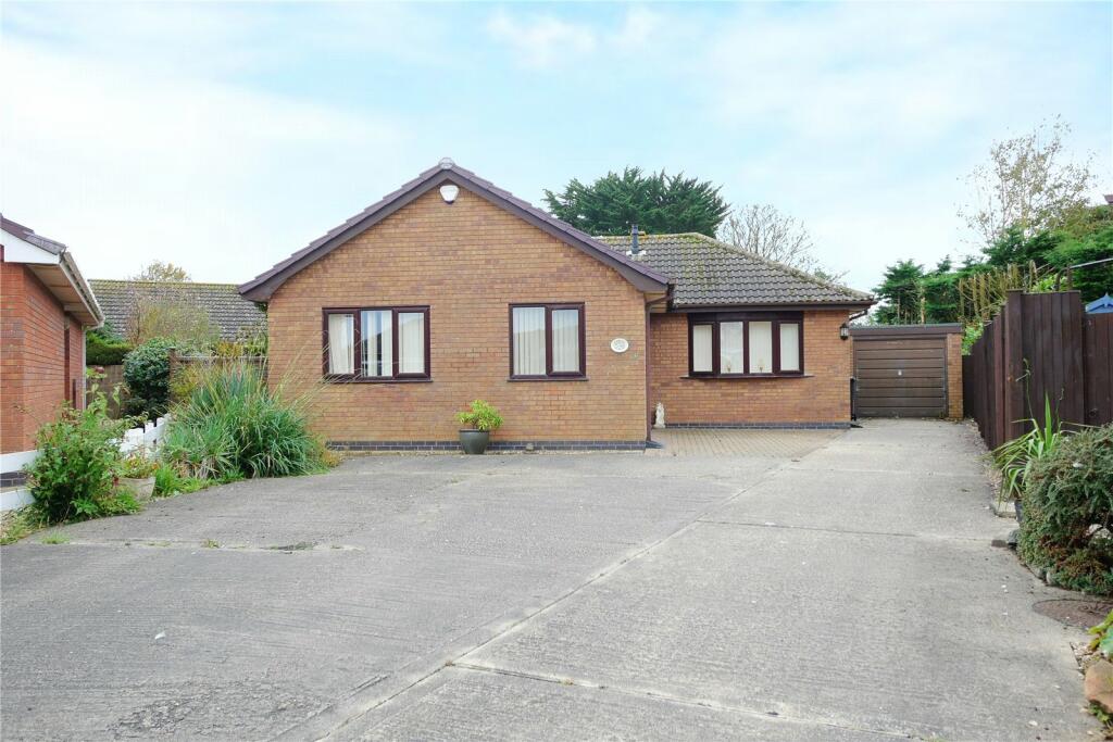 3 bedroom bungalow for sale in Morrison Close, SuttononSea