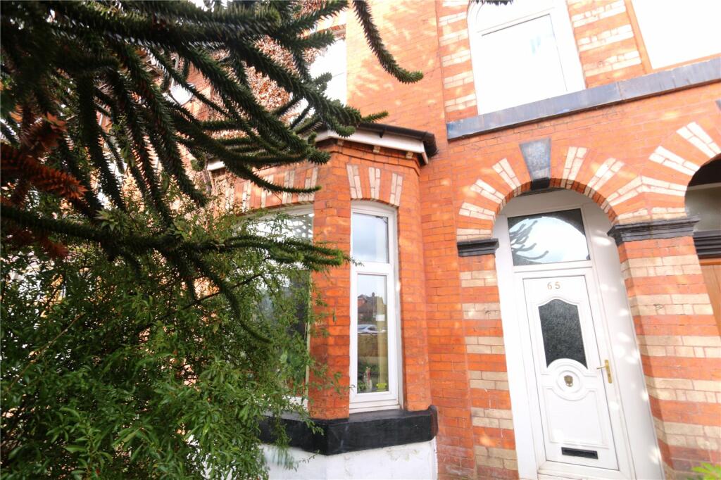 3 bedroom terraced house for sale in Manchester Road, Audenshaw
