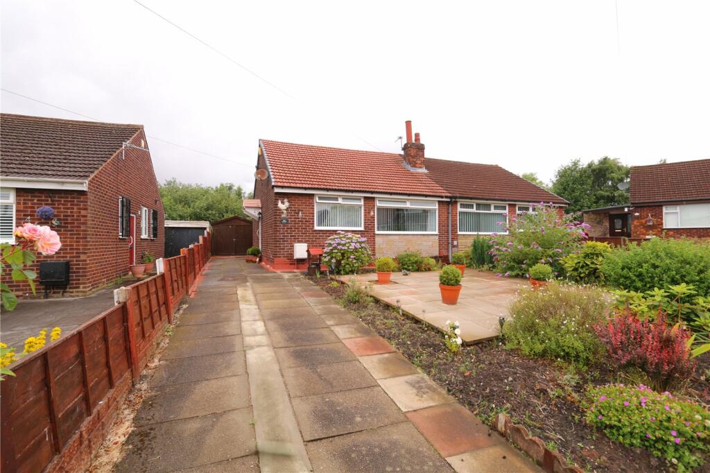 Main image of property: Leaford Avenue, Denton, Manchester, Greater Manchester, M34