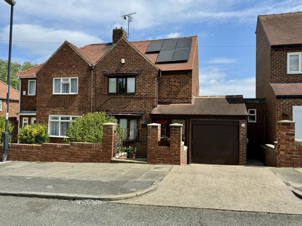 2 bedroom semidetached house for sale in Lynthorpe, Sunderland, Tyne