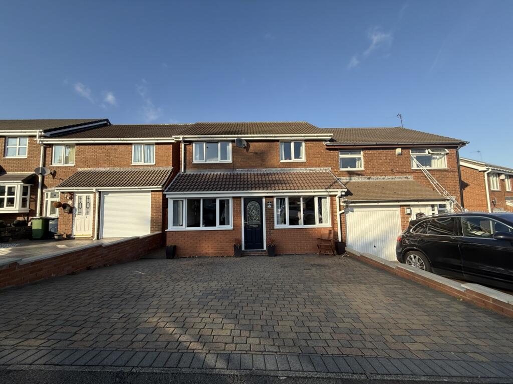 3 bedroom semi-detached house