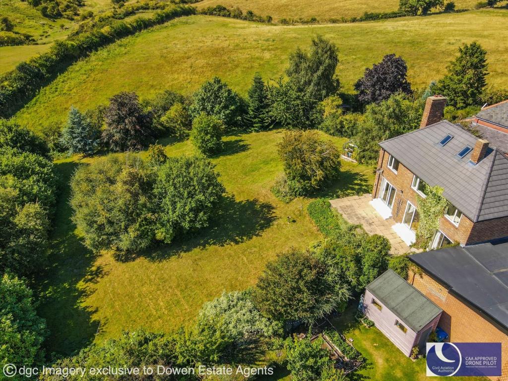 4 bedroom detached house for sale in Moor Edge, Crossgate Moor, DH1