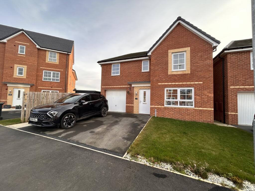 4 bedroom detached house