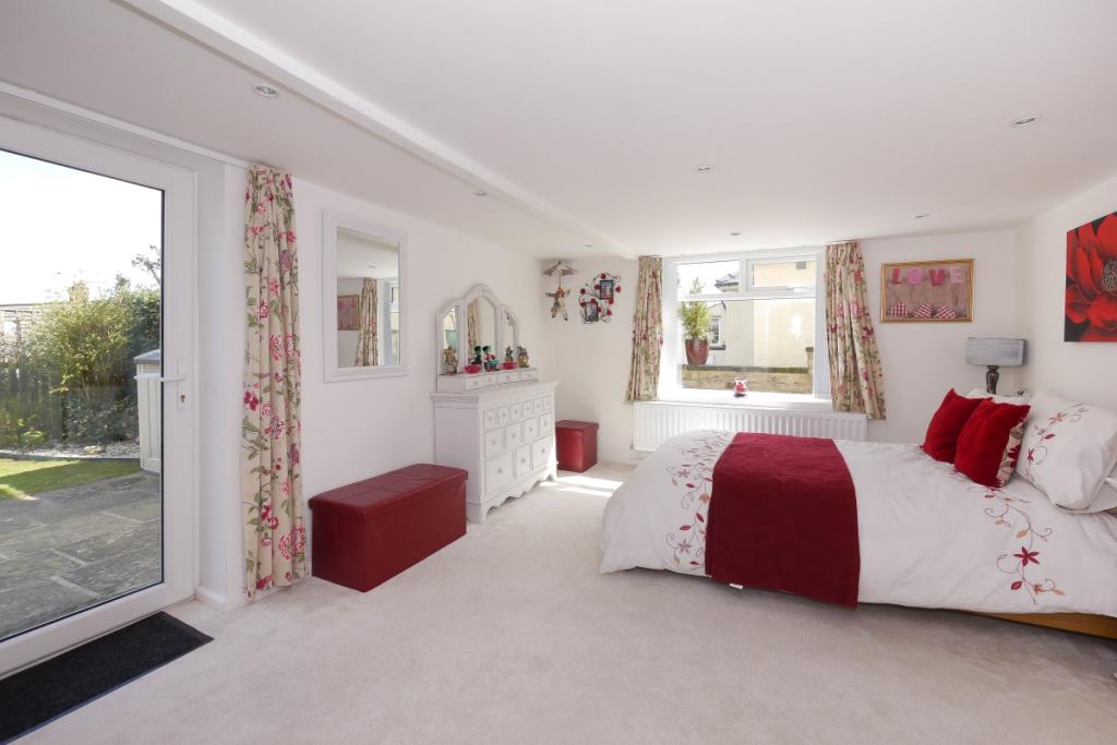 3 bedroom detached house for sale in Roundwood Road, Baildon, Shipley