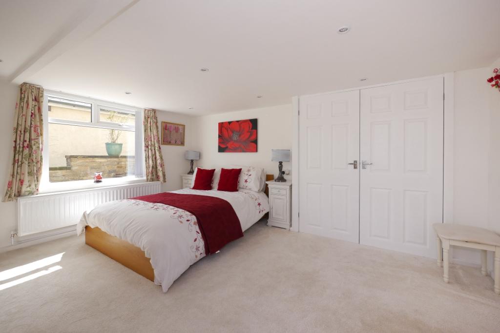 3 bedroom detached house for sale in Roundwood Road, Baildon, Shipley