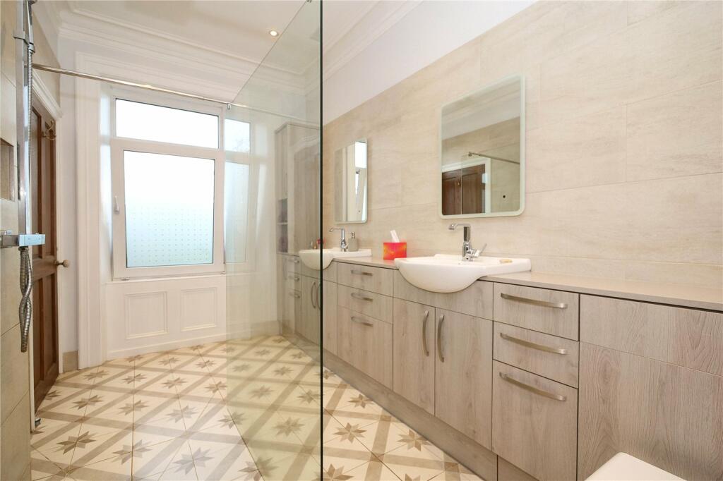 Additional property image - Cliffe Lane South, Baildon, Shipley, West Yorkshire, BD17