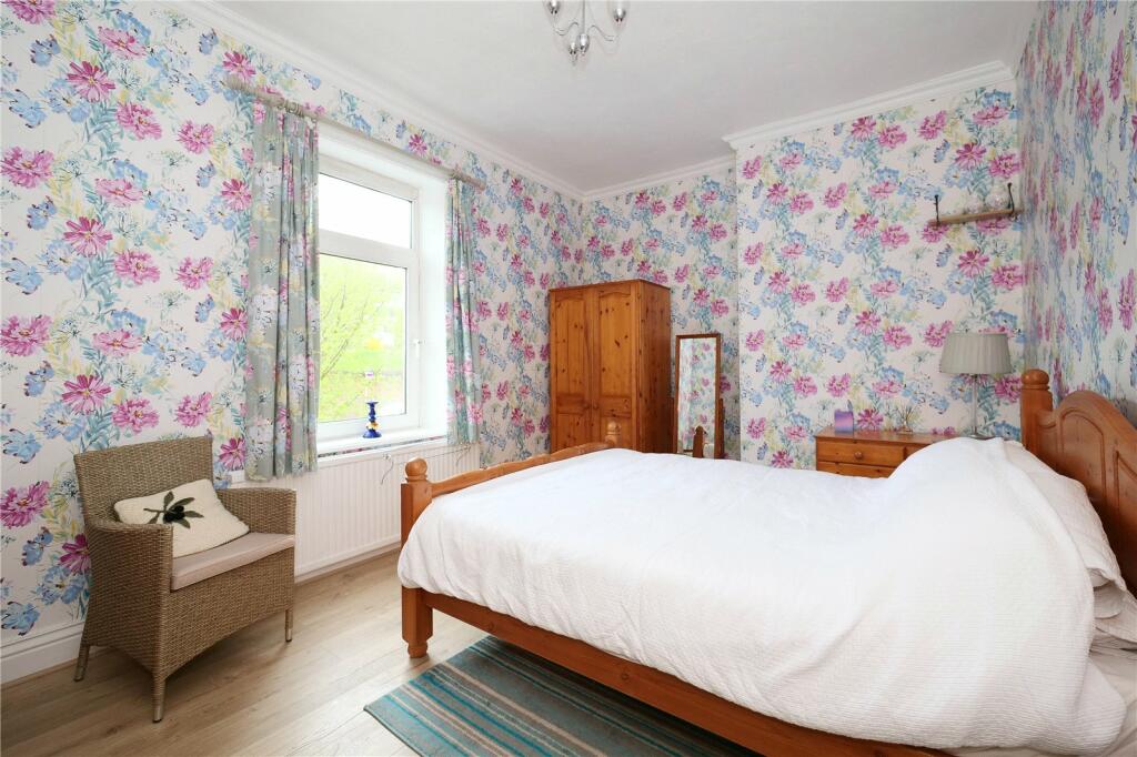Additional property image - Cliffe Lane South, Baildon, Shipley, West Yorkshire, BD17