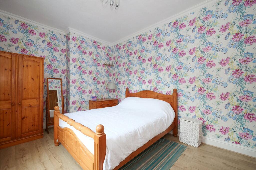 Additional property image - Cliffe Lane South, Baildon, Shipley, West Yorkshire, BD17
