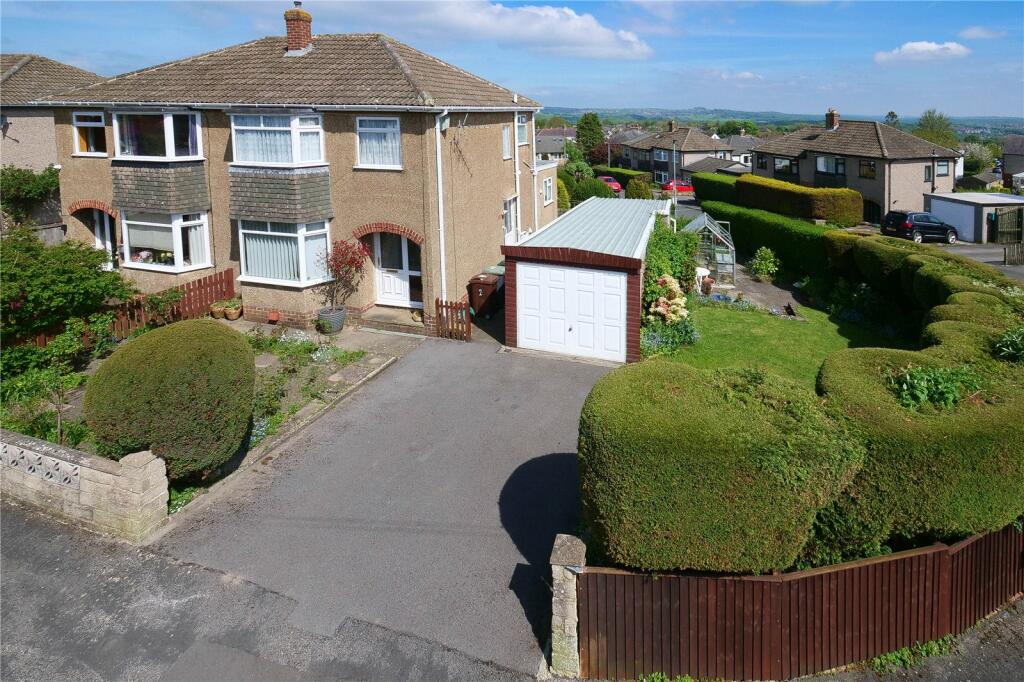 3 bedroom semidetached house for sale in Heaton Close, Baildon