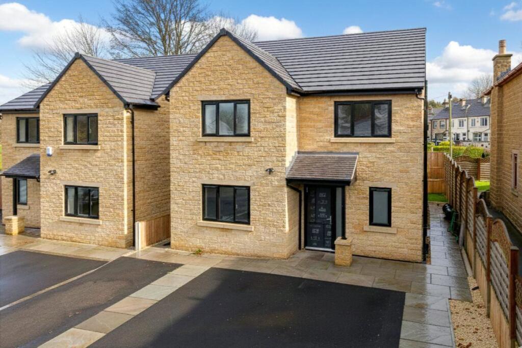 Main image of property: Bradford Road, Cottingley Bridge, Bingley, West Yorkshire, BD16
