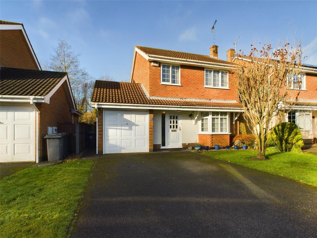 3 bedroom detached house for sale in Linford Court, Bramcote