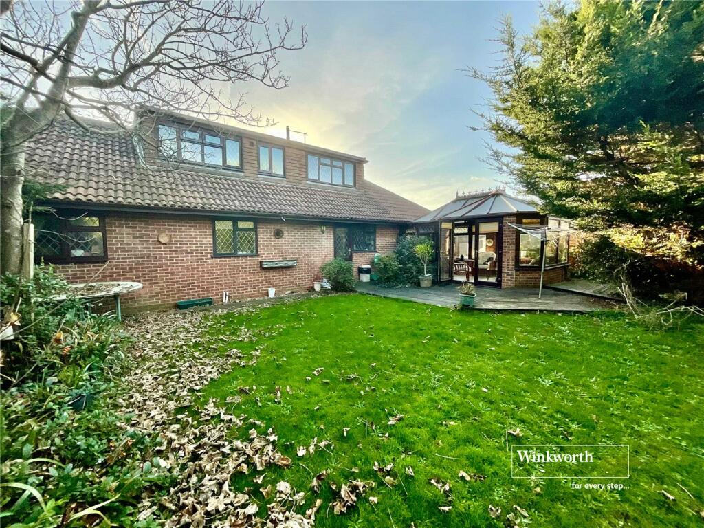 Additional property image - Marine Drive East, Barton on Sea, New Milton, Hampshire, BH25