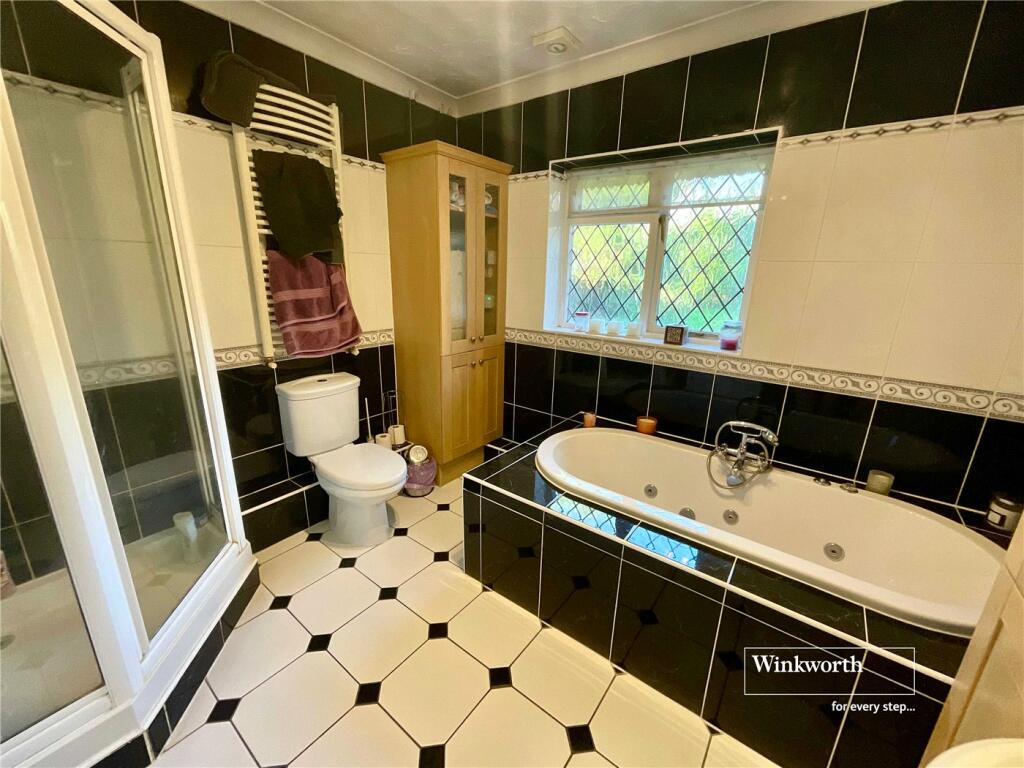 Additional property image - Marine Drive East, Barton on Sea, New Milton, Hampshire, BH25